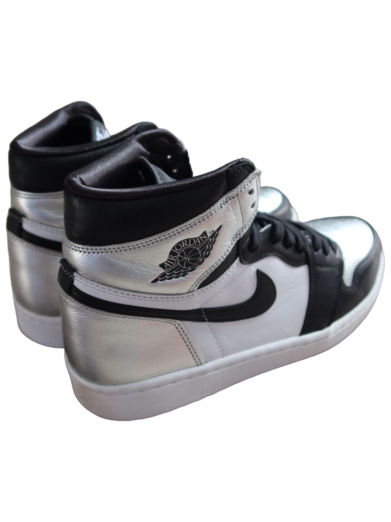 Jordan 1 Retro High OG ‘Silver Toe’